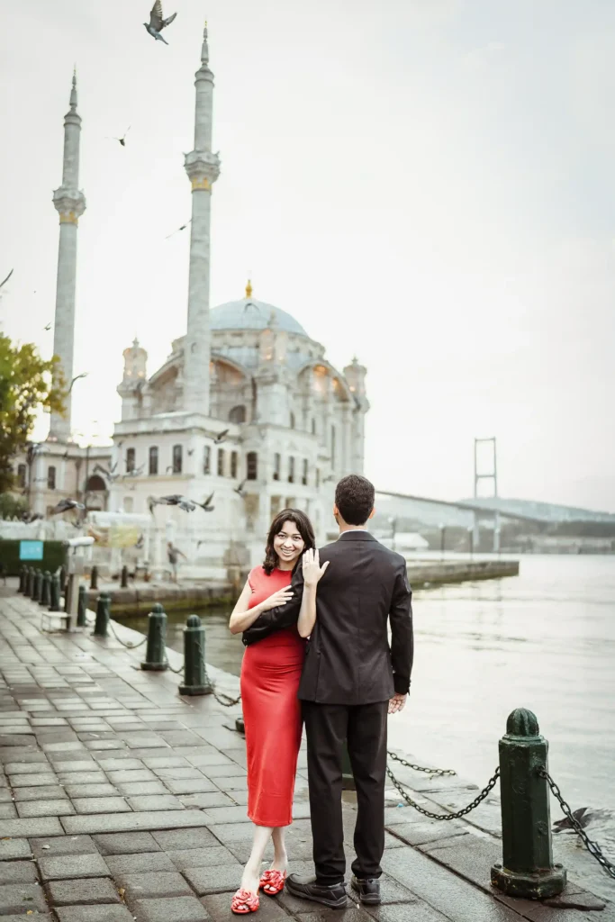 couple photoshoot at ortakoy